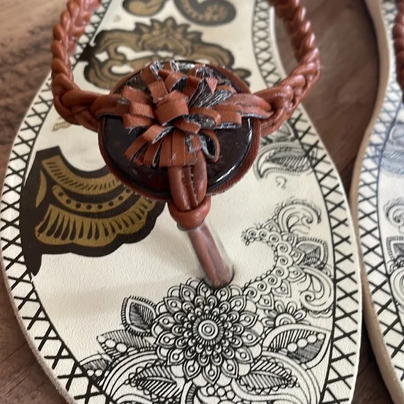 Bali Island Flips Flops Tan Size 8.5 - Picture 6 of 7